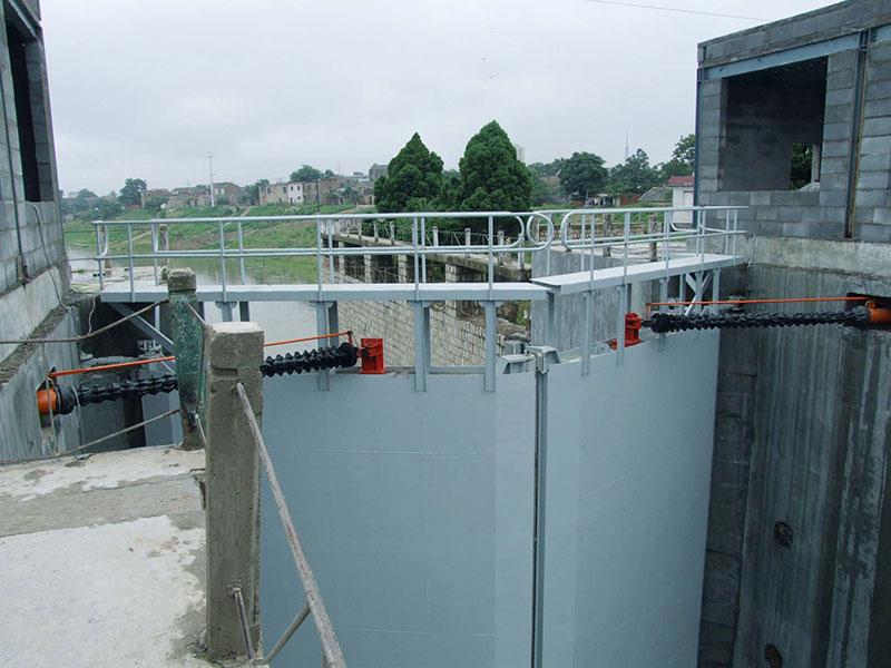 蒙城人字門船閘.jpg